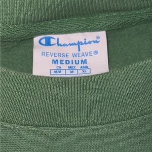 BRAND NEW CHAMPION Crewneck